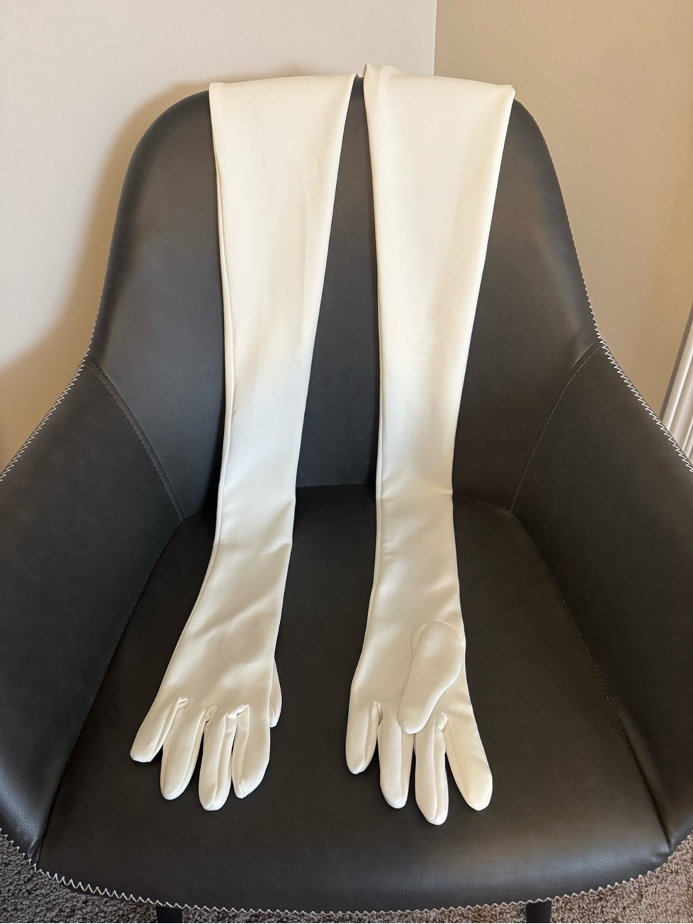 Elegant White Satin Gloves from the White Babydoll dress by Milla - Picture 2 of 2